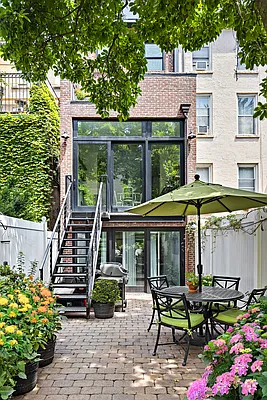 Sold by Compass | media 8