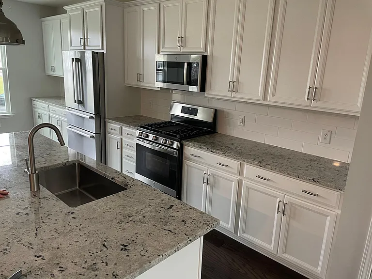 1035 Islip Pl — Photo 2
