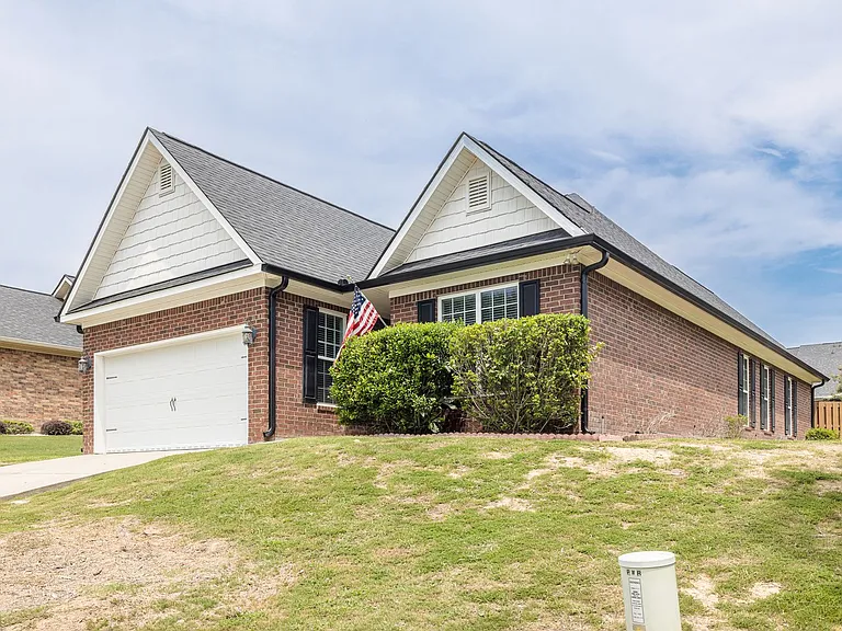 1053 Grove Landing Ln — Photo 4