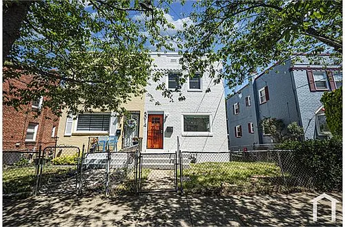 5014 Nash St NE Photo 1