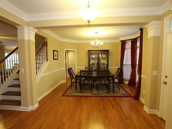 3rd image of 3153 Ballenger Dr