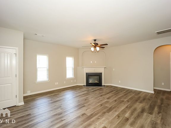 4th image of 61 Matador Way