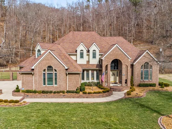 446 Cedar Creek Rd, Pikeville, KY 41501
