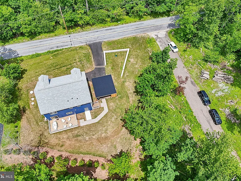 40 Creek Rd — Photo 51