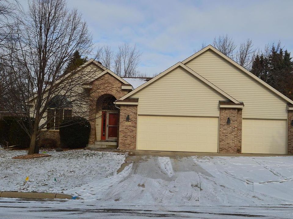 1st image of 1634 Wedgewood Dr NE