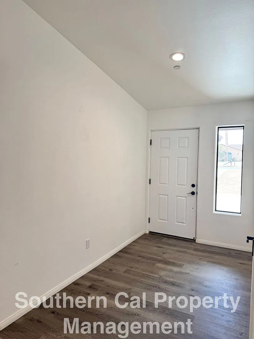 3 Bed 2 Bath Home with SOLAR on the Mesa in Yucca Valley — Photo 3