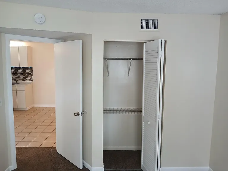 677 Trace Cir #101 — Photo 9