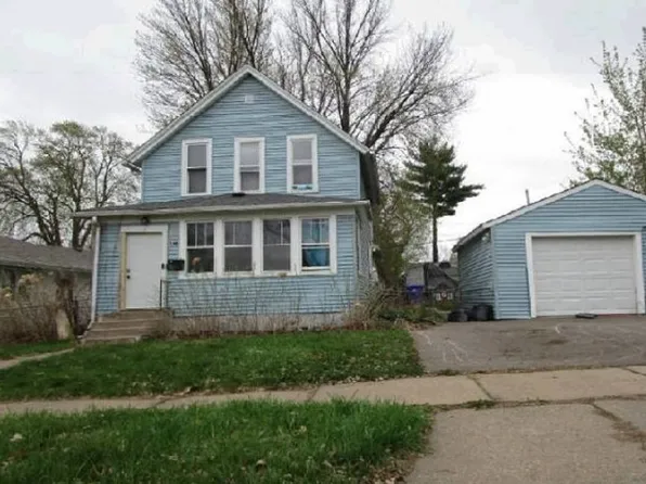 718 Hyacinth Ave E, Saint Paul, MN 55106