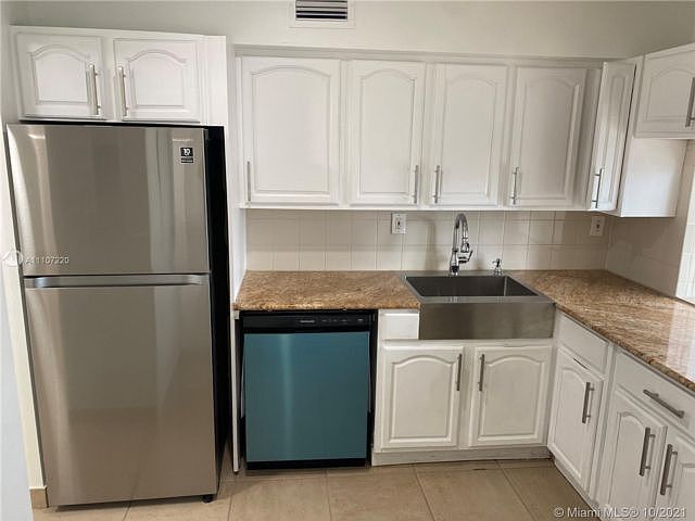 1st image of 250-250 NE 180th Dr #459