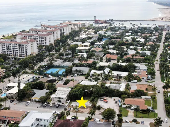 118 Cascade Lane, Palm Beach Shores, FL 33404