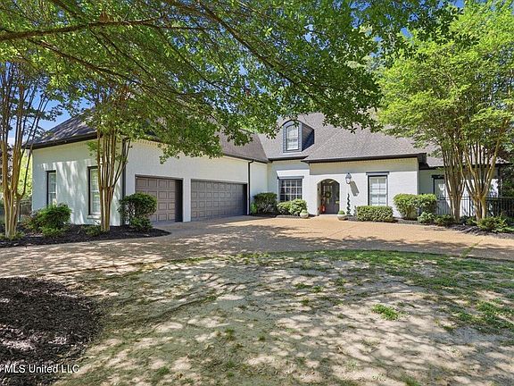 2nd image of 131 Wildwood Dr