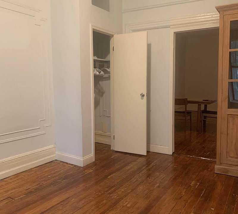 2nd image of 203 Kosciuszko St APT 2