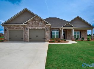 147 Pat Cain Dr, New Market, AL 35761
