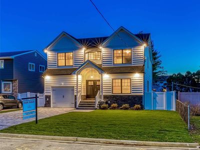 16 Raynham Drive, Syosset, NY, 11791