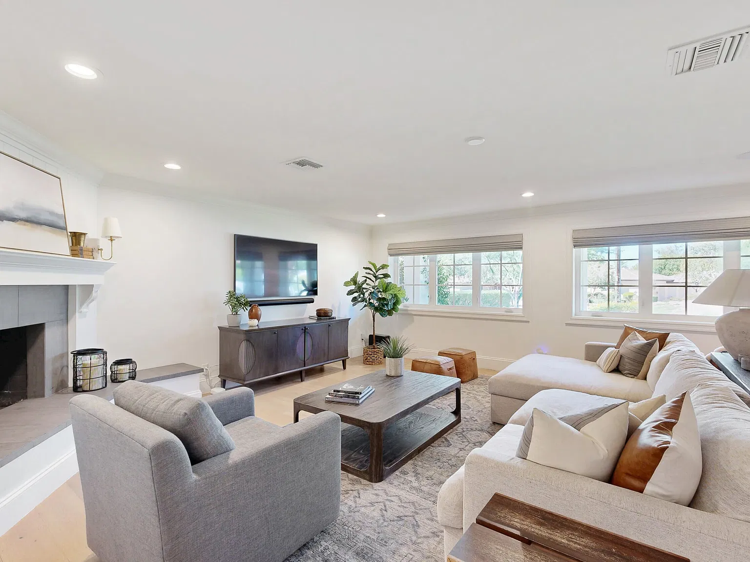4 bed, 3004 sqft, $16,500 — Photo 3