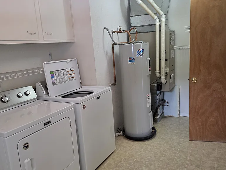 Laundry / utility room