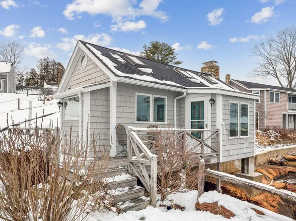 77 Homewood Circle, Yarmouth, ME 04096
