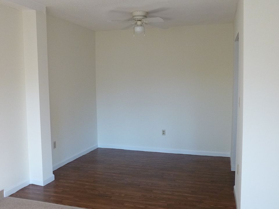 1st image of 5 Kessler Farm Dr APT 160