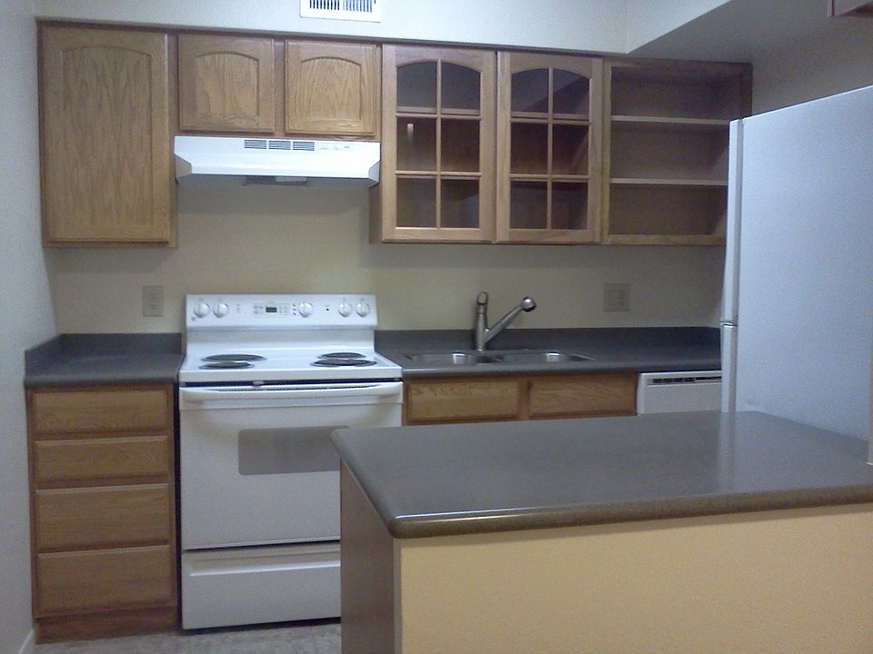 2nd image of 4410 N Longview Ave Unit 112