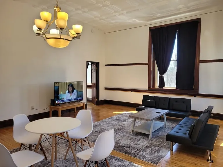 63 Illinois St #104 — Photo 2