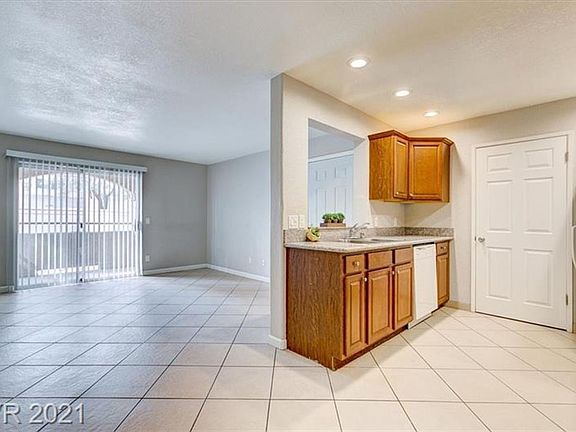 5th image of 221 Mission Newport Ln APT 108