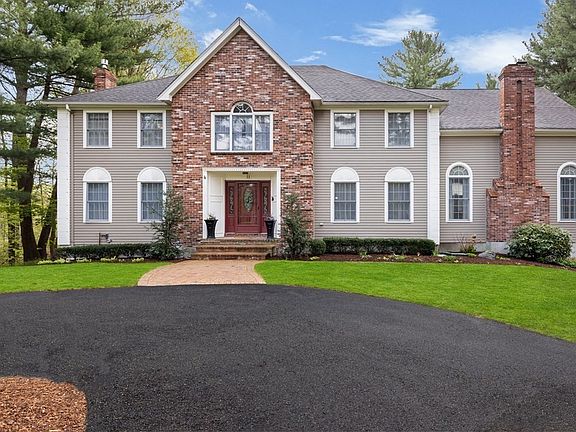 2nd image of 11 Tait Ave