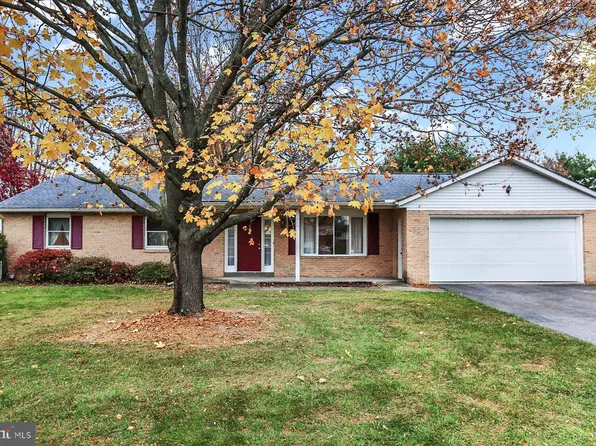 2107 Douglas Dr, Carlisle, PA 17013