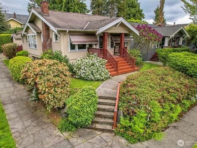 4132 Ashworth Avenue N, Seattle, WA, 98103