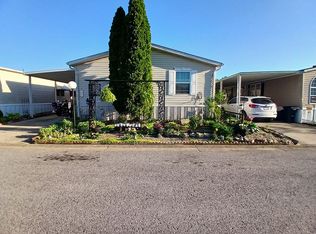 207 Weeping Pine Blvd, New Albany, IN 47150