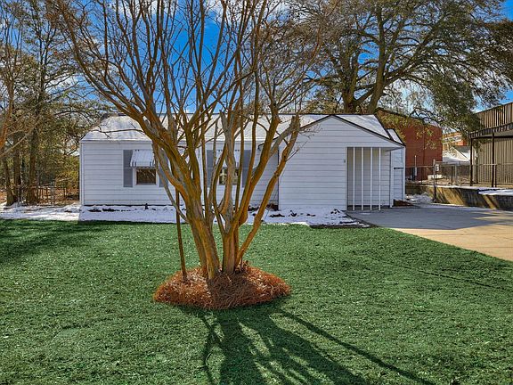 2nd image of 3042 Acorn Road