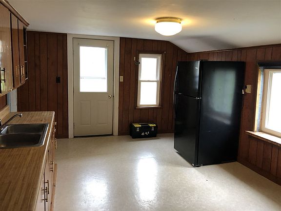 4th image of 27 Gilbert St