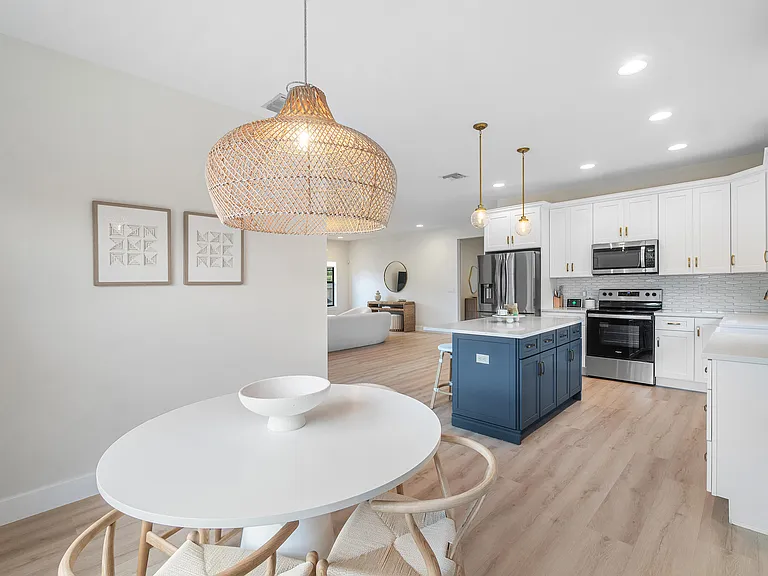 7606 S Olive Ave — Photo 14