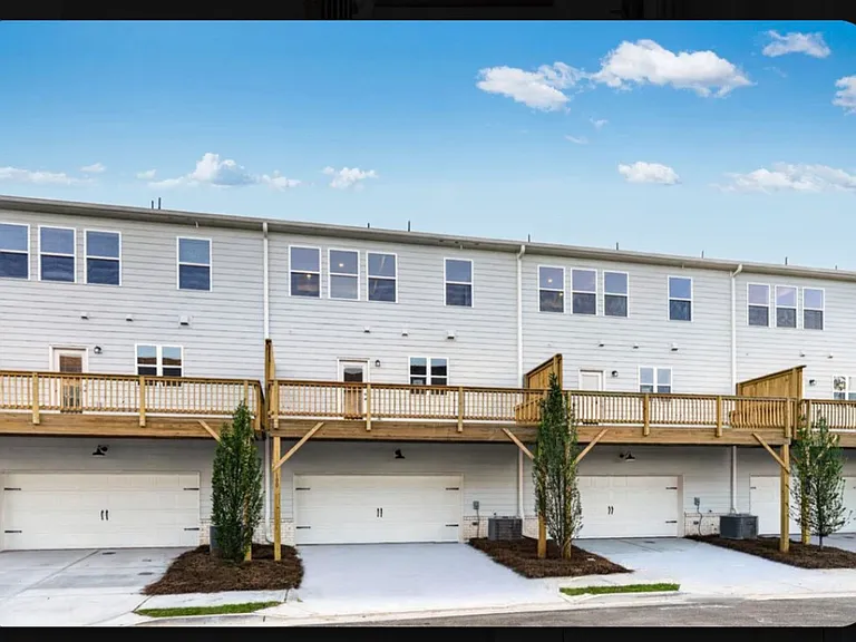 6162 Wayburn St #5 — Photo 3