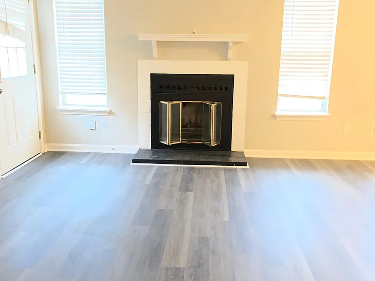 4324 Edith Ln #G — Photo 2