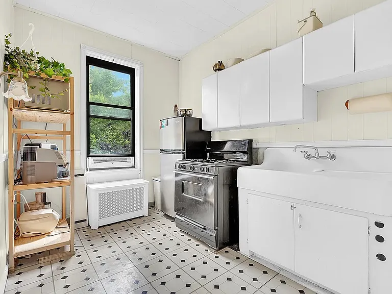 302 Windsor Pl #2 — Photo 6