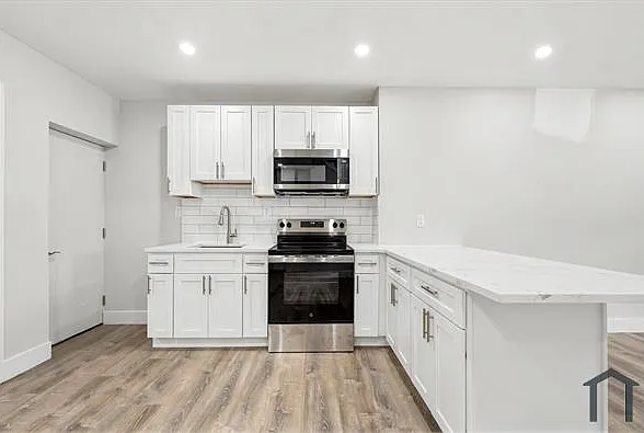 2310 Tasker St — Photo 5