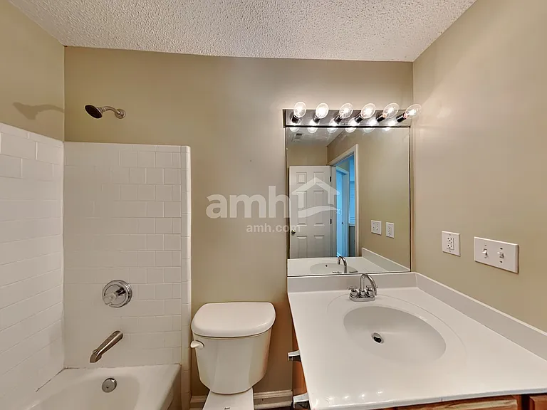 3450 Ridgefair Dr — Photo 19
