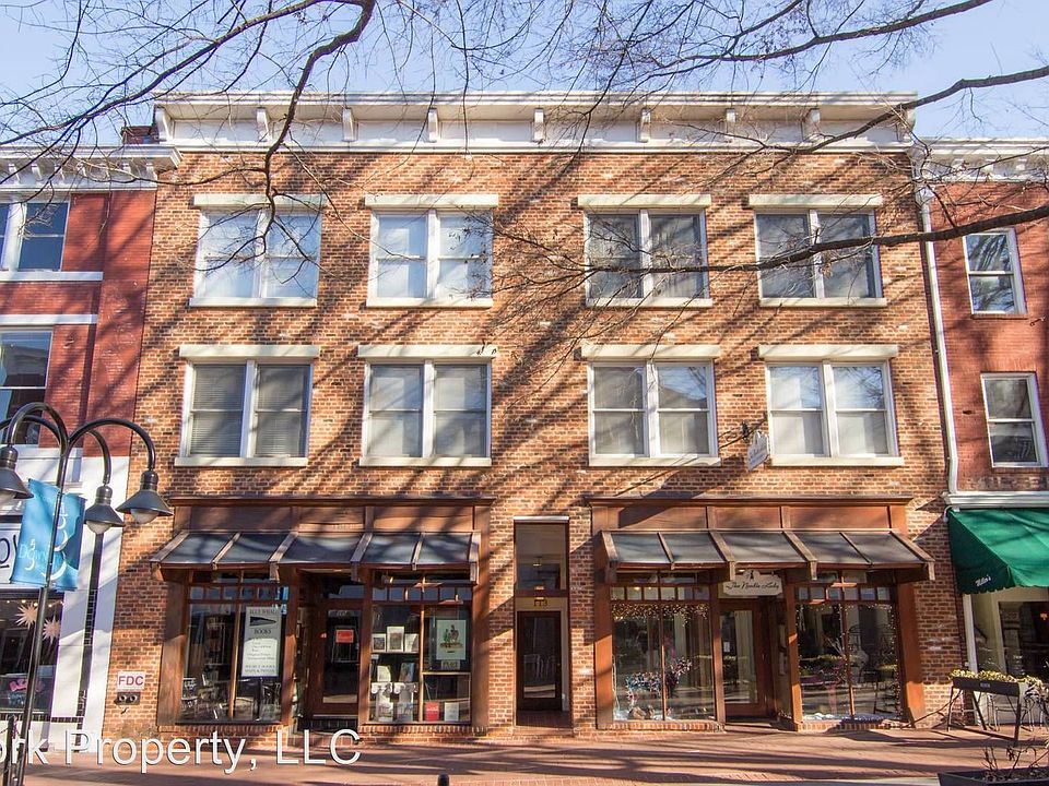 2nd image of 113 W Main St #4428314