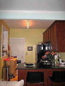 1st image of 532 W Belmont Ave