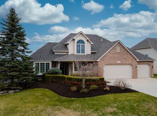 11736 Coral Springs Dr, Fort Wayne, IN 46818