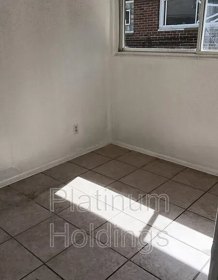 1057 Neville Ave — Photo 5