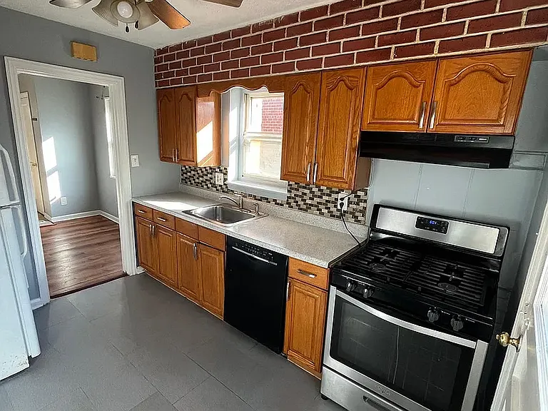 6703 Dorman St — Photo 9