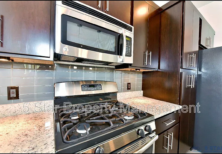 5973 Cartagena Cir — Photo 16