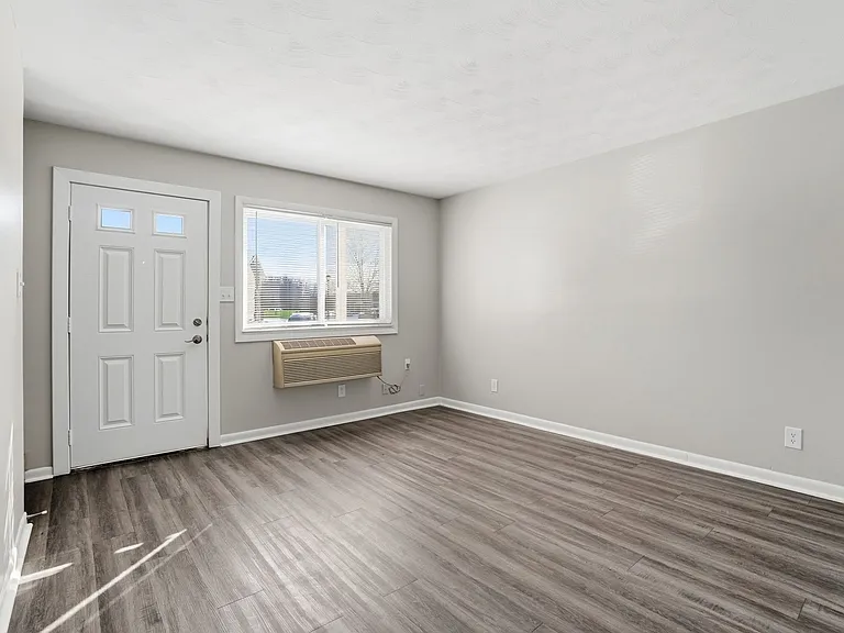 Hickory Creek Apartments — Photo 27