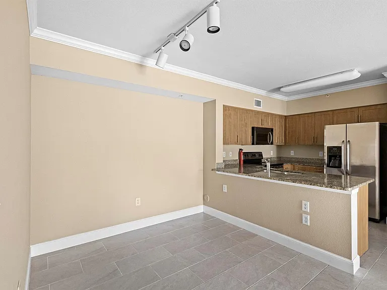 6450 Emerald Dunes Dr #103 — Photo 12
