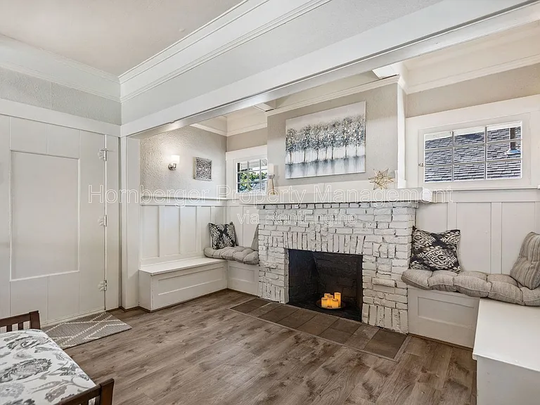 1810 W 11th Ave — Photo 2