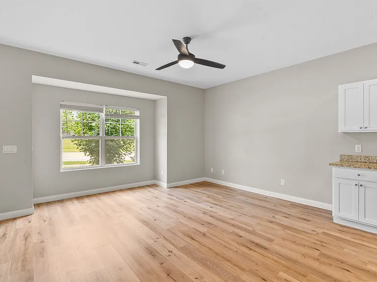 5015-5091 Devils Glen Rd #5021 — Photo 16