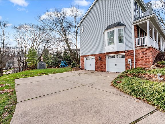 5th image of 144 Stonewood Dr
