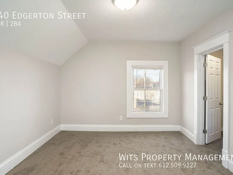 940 Edgerton St — Photo 12