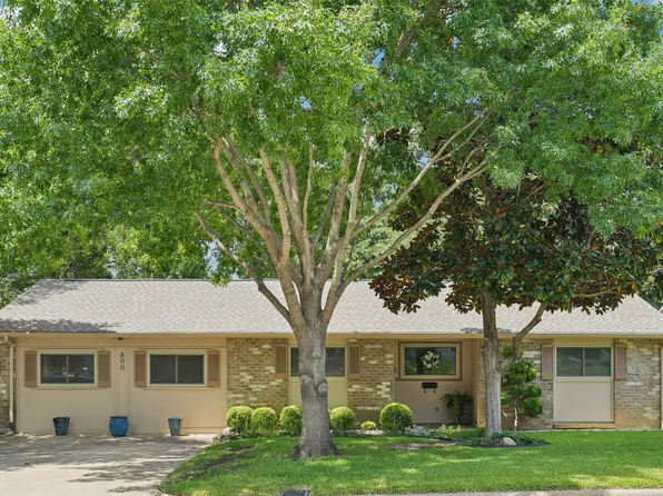 800 Shelmar Dr, Euless, TX 76039